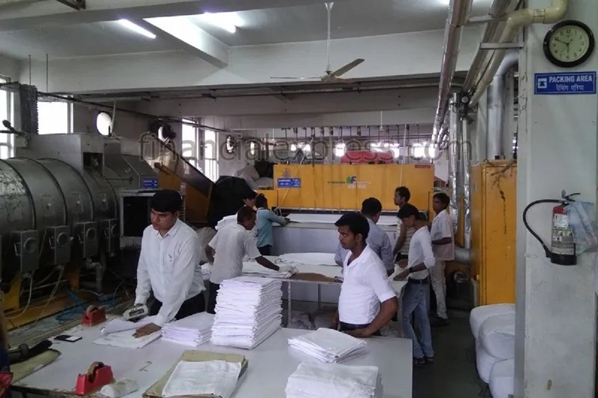Guwahati’s high-end laundry care facility opens by Northeast Frontier Railway