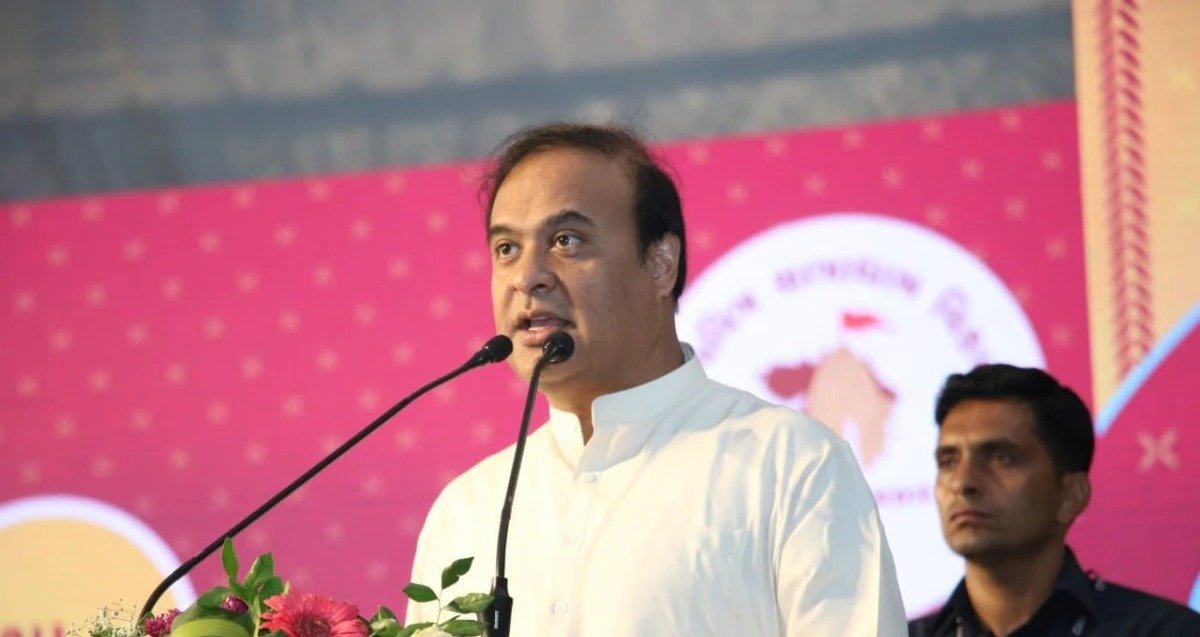 In Sipajhar, CM Himanta Biswa Sarma begins distributing seed money under MMUA