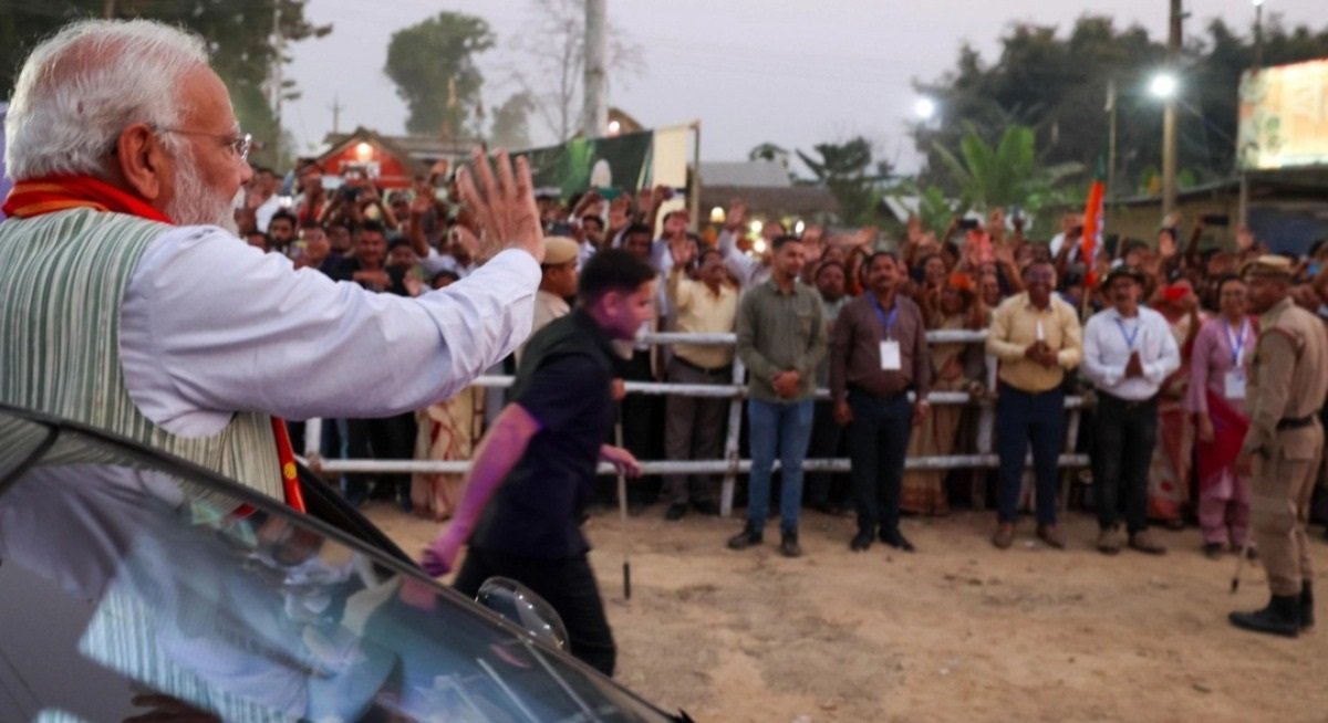 PM Narendra Modi Arrives In Assam on Full-Day Visit, Receives Warm Welcome