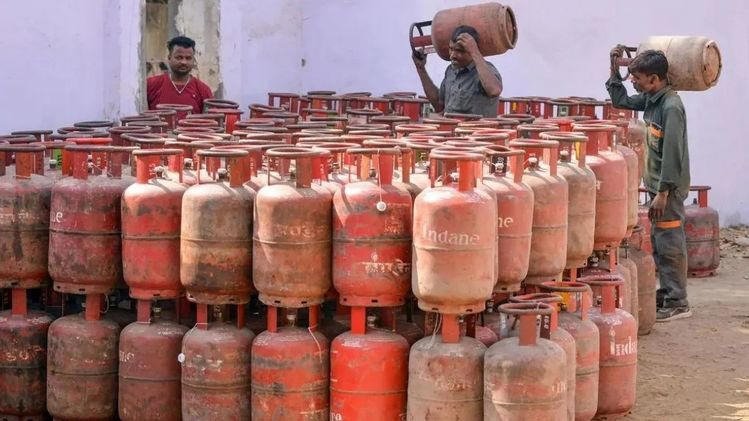LPG Crisis Hits Itanagar Eateries; Authorities Enforce Strict Online Booking Rules