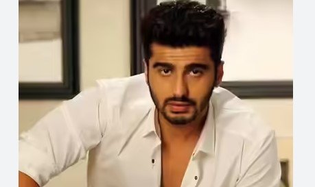 Arjun Kapoor’s Cryptic “Accept The Ending” Post Sparks Concern Among Fans and Followers