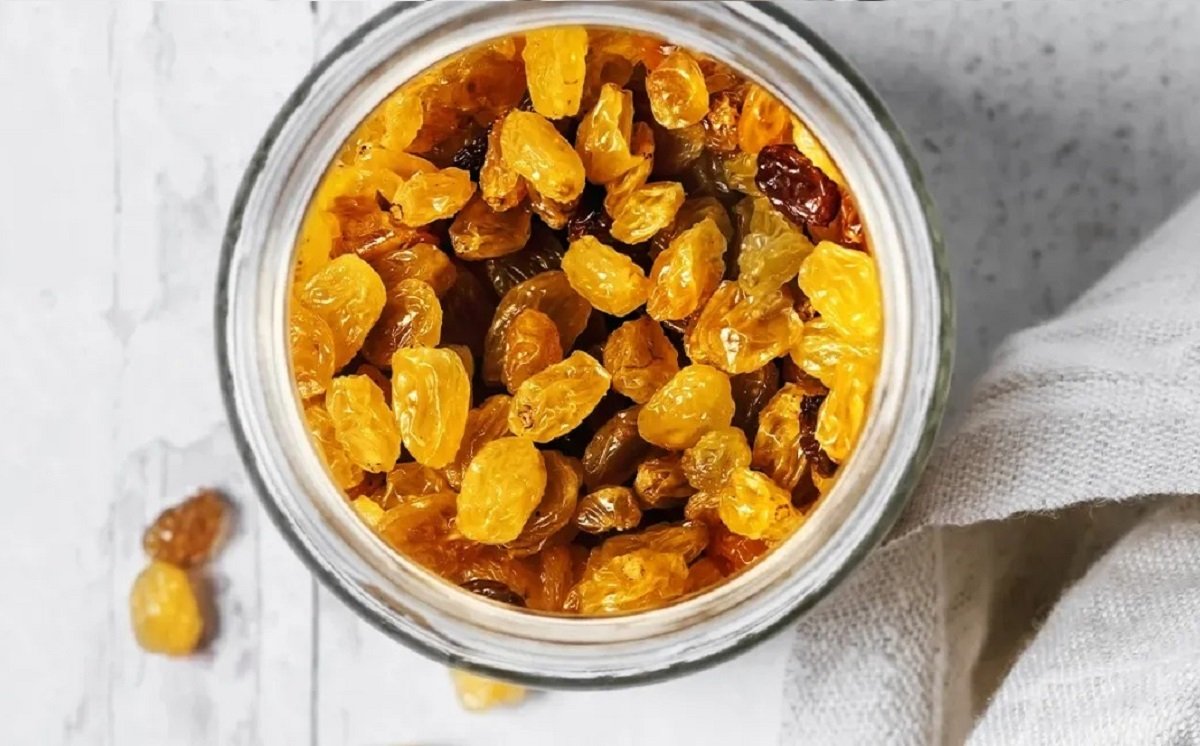 Top reasons to add raisins to your diet