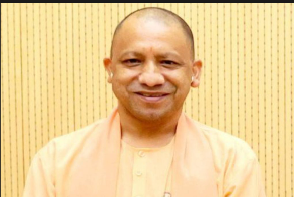 CM Yogi Adityanath Hardens Stand Against Street Prayers, Advocates ‘Shift System’ to Prevent Public Obstruction