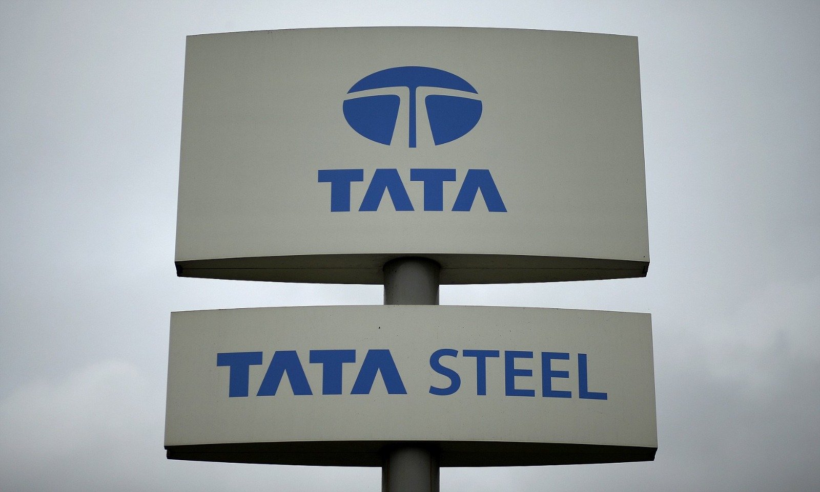 Geopolitical Tensions Trigger 30% Freight Spike, Pressuring India’s Steel Sector