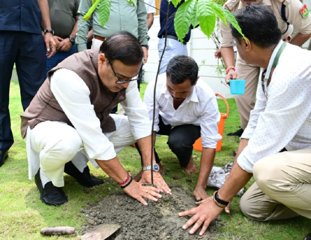 Assam govt and BJP Assam Pradesh undertake prog to plant 10.2 mn saplings on World Environment Day