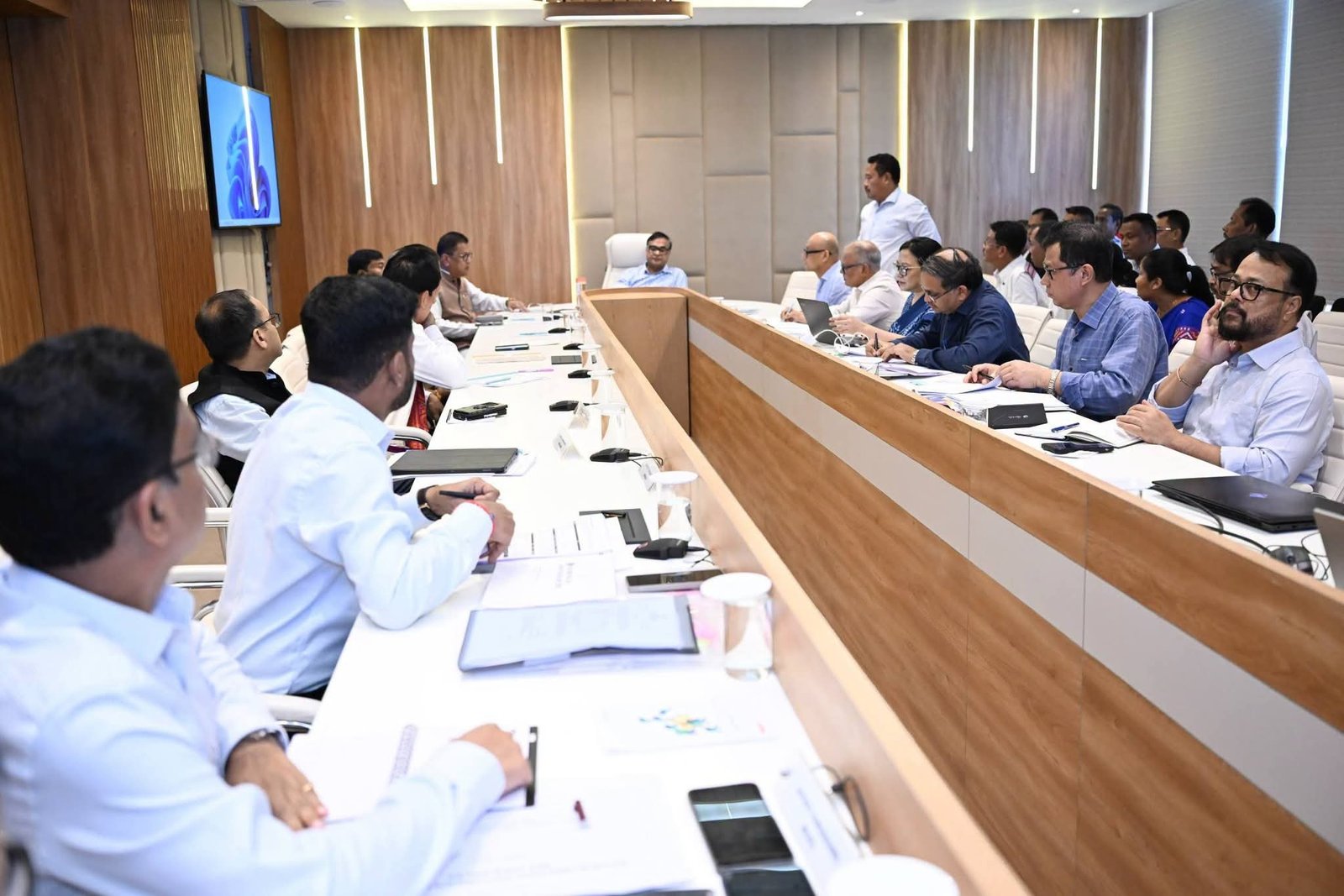 Youth from Moran and Matak Communities to Get Training for Online Land Applications
