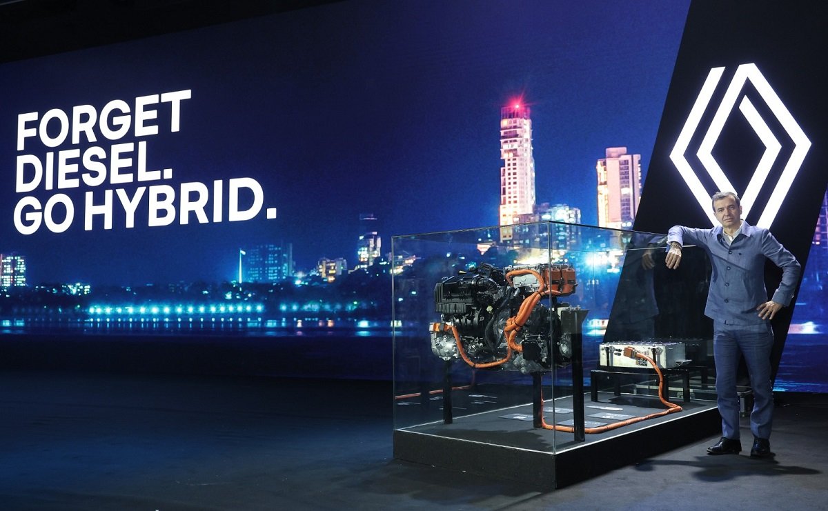 Renault launches Duster strong hybrid in India with 29 kmpl mileage